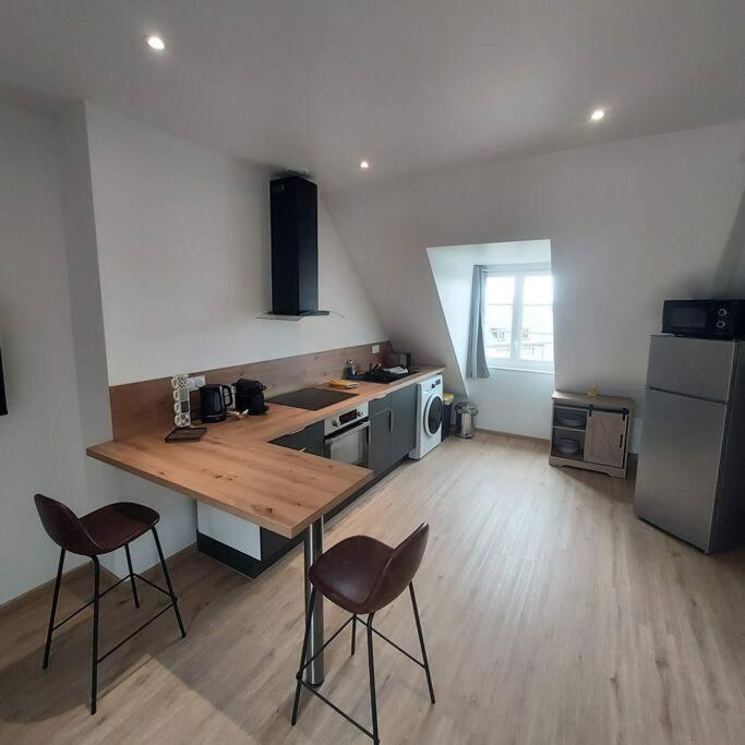 Bel Appartement F2 Hyper Centre Refait A Neuf Coutances Exterior foto